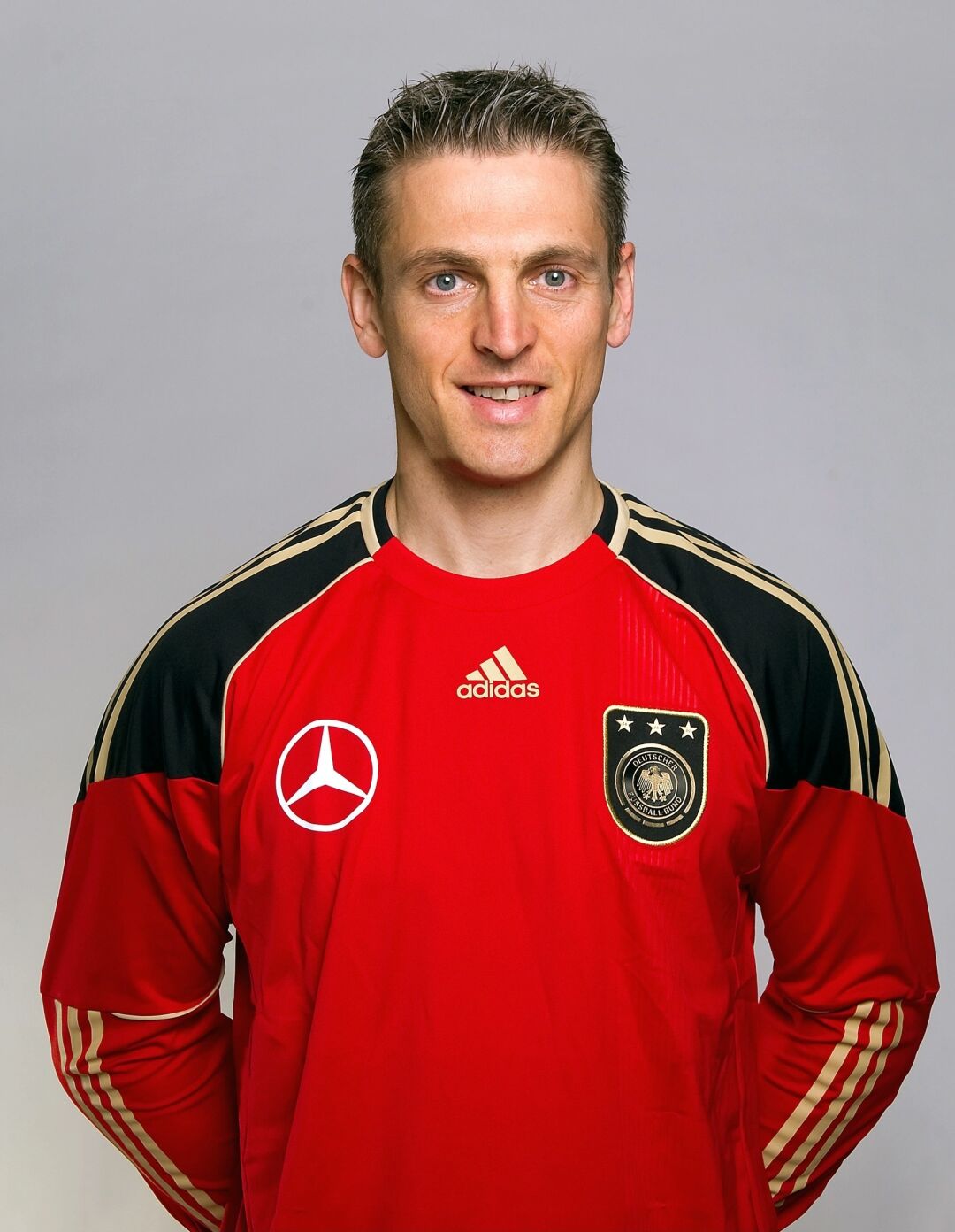 JIUYOU-集结日欧冠焦点战，浙江队门线救险，管理层满意，赛季目标并未改变的简单介绍