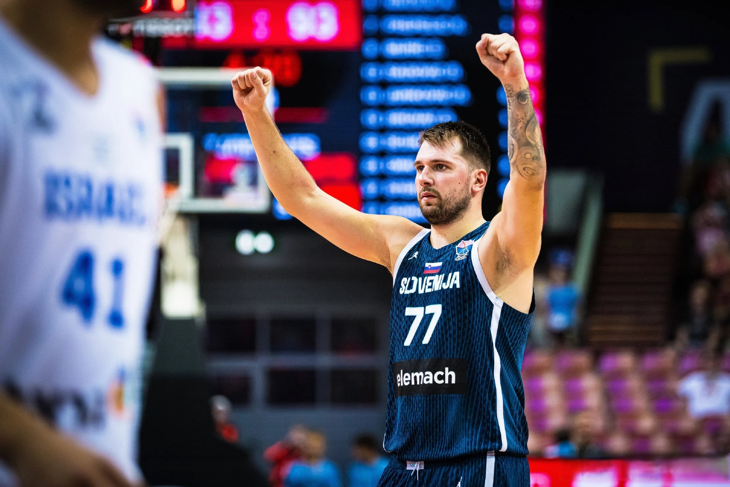 关键时刻突围战来临，费耶诺德围绕欧篮联再遭质疑，震撼外界，细节决定成败(关键时刻精彩片段)